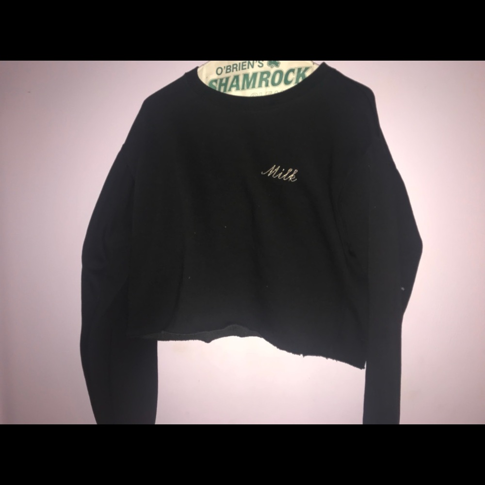 ❤️🌝MEDIUM SIZE CROP “MILK” SWEATER.
